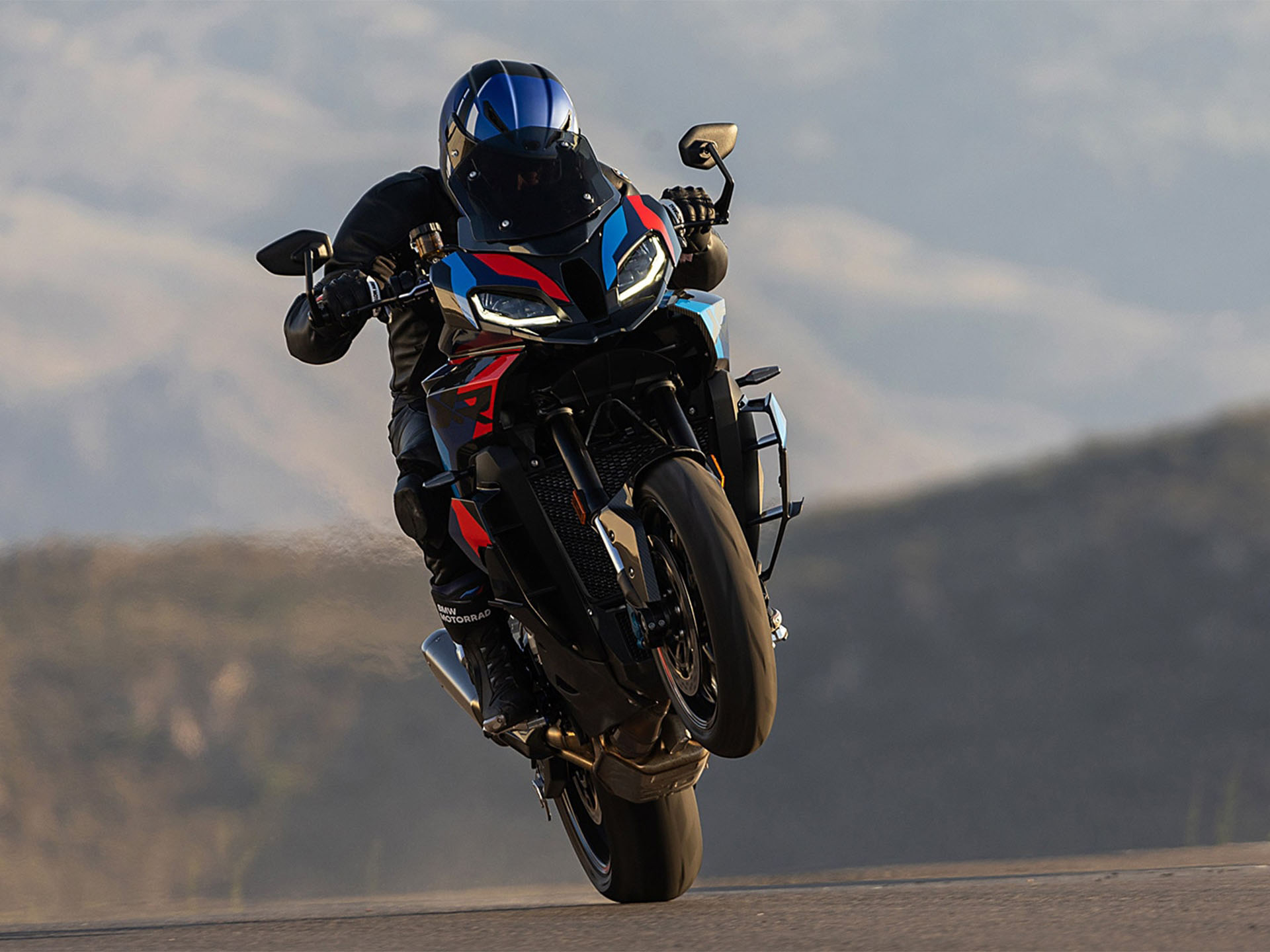 2026 BMW Motorrad M 1000 XR